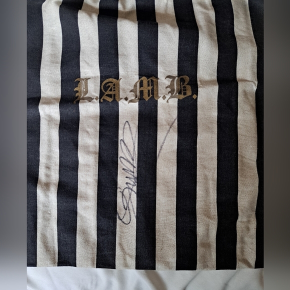 L.A.M.B. duster bag AUTOGRAPHED by Gwen Stefani 20.5x18 RARE - Picture 4 of 6